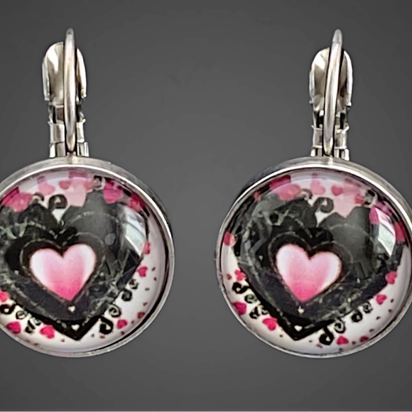Printed heart earrings with stainless steel lever back hook. - Picture 2 of 5
